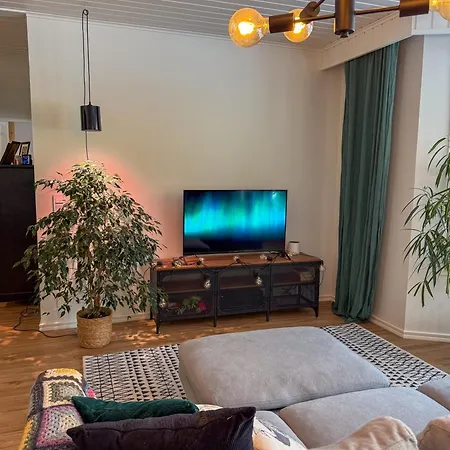 منزل للإقامة Arctic Riverside House