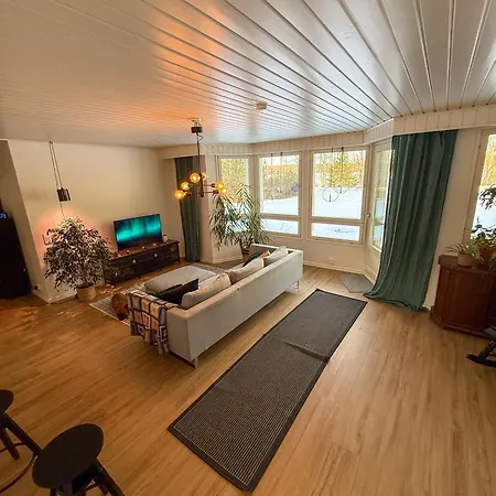 منزل للإقامة Arctic Riverside House