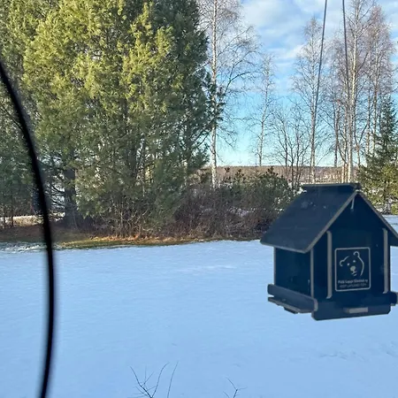 Arctic Riverside House منزل للإقامة